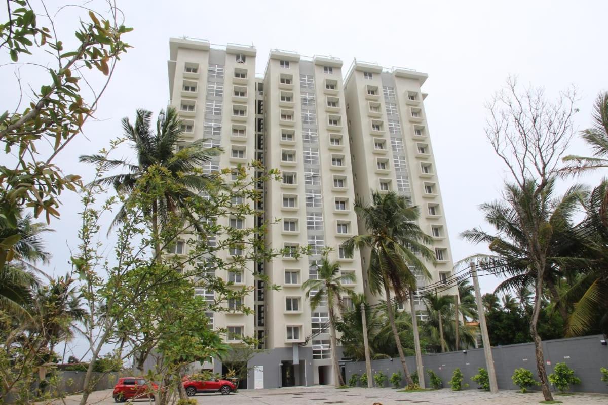 Aqua Vista Apartment Uswetakeiyawa Exterior foto