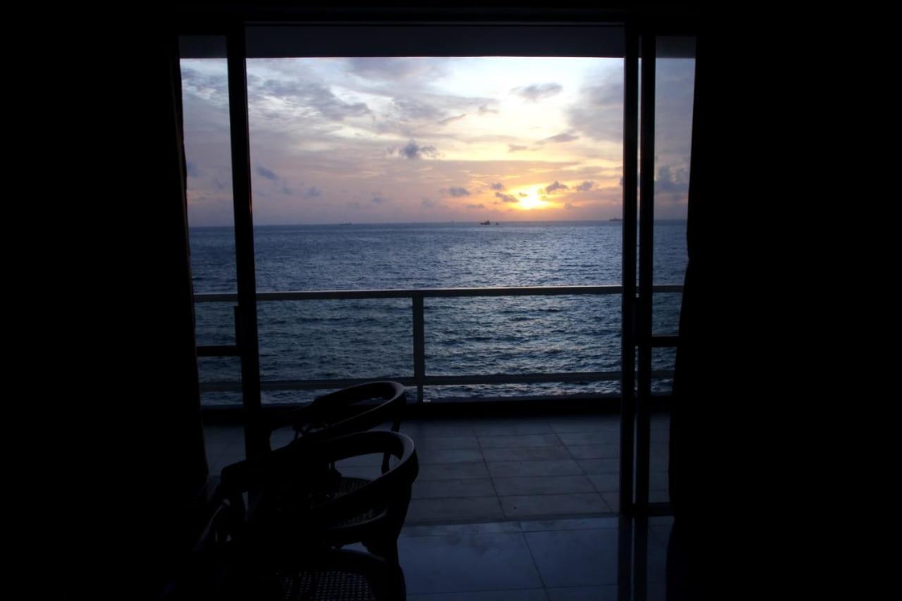 Aqua Vista Apartment Uswetakeiyawa Exterior foto